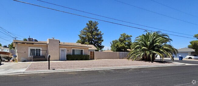 Building Photo - "Cozy 2-Bedroom for rent. Rental