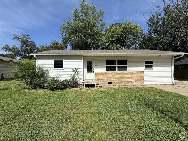 Building Photo - 916 Crutcher St Rental