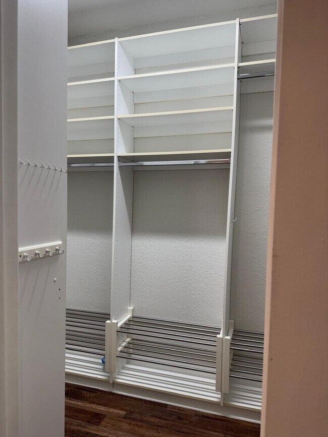 Photo - 2425 Underwood St Unit 142