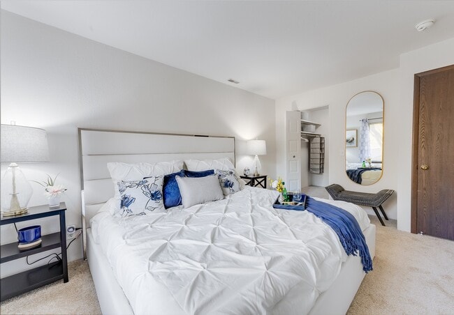 Photo - Willow Creek Apartments