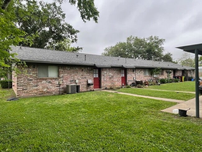 1216 4th St Unit 04