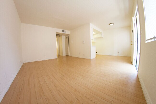 158 N Normandie Ave