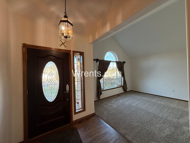 Photo - Beautiful 5-mile prairie home! Available now!