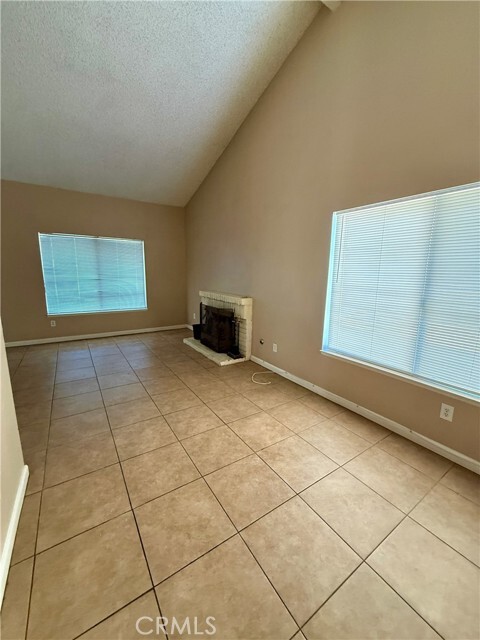 724 E Ave J 4