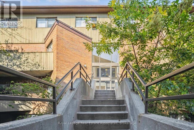 Photo - 2035 South Millway
