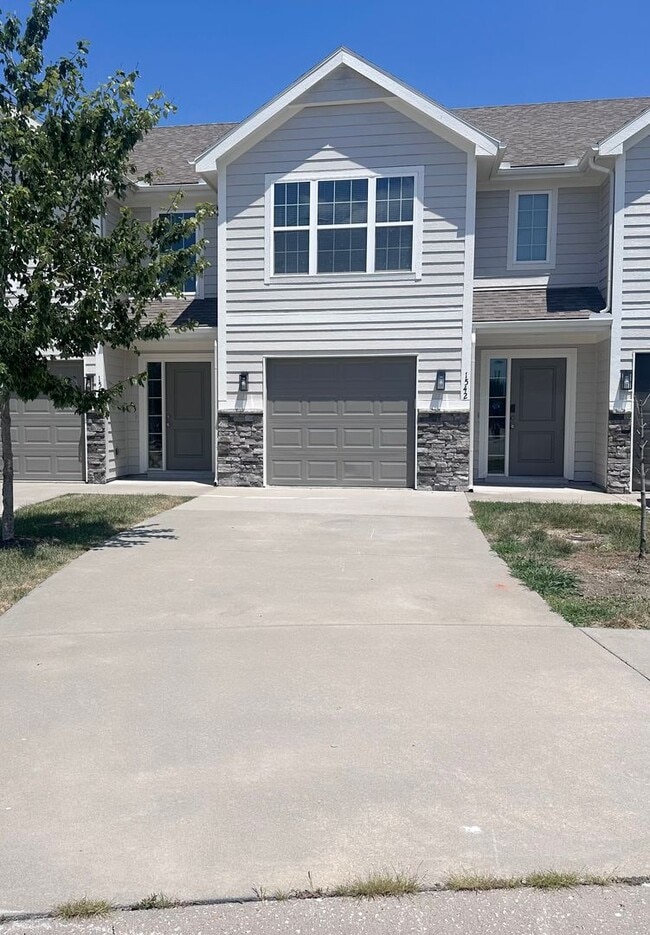 Photo - 3 Bed | 2.5 Bath | 1 Car Garage Townhome in Grain Valley