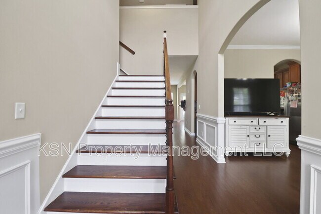 144 Tahoe Dr