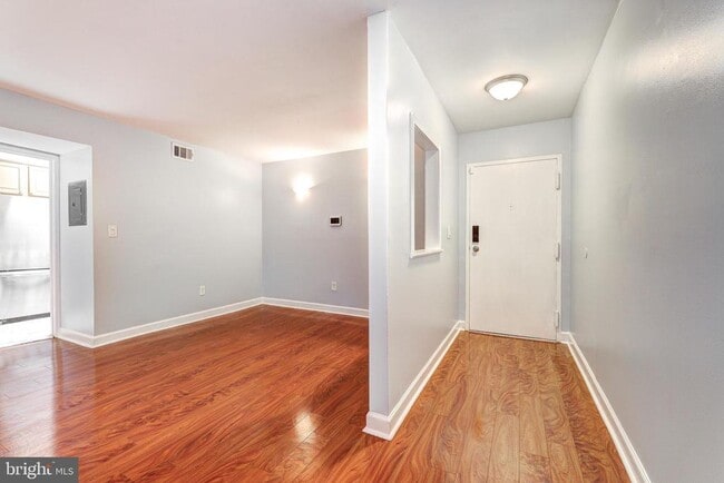 Building Photo - 5870 Thunder Hill Rd Unit C-3