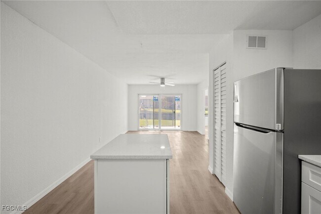 Building Photo - 16881 Davis Rd Unit 214