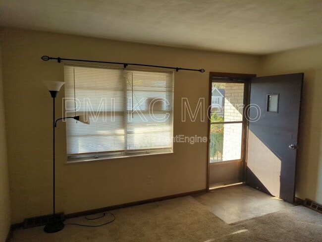 Photo - 526 E Walnut St