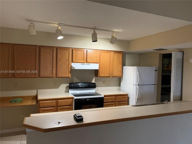 Photo - 9905 Westwood Dr Unit 37-3