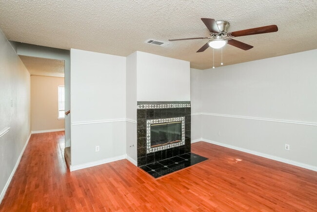 Photo - 1808 Rose Cir