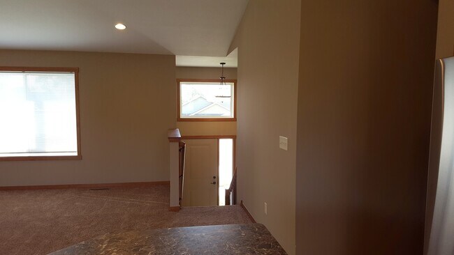 Photo - 3984 Stone Point Dr NE