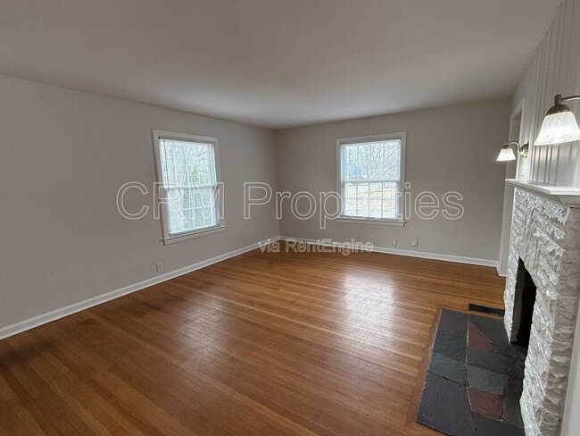 Photo - 1340 E 55th St