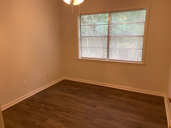 Photo - 3 Bedroom 1.5 Bath Home in Pineville, LA