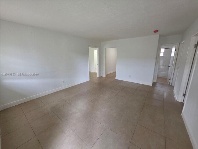 2736 NW 15th Ct Unit 2