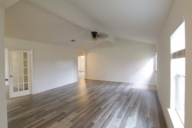 20910 Mount Bauer Dr
