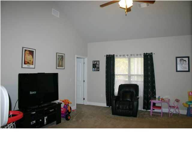 Photo - 658 Red Fern Rd