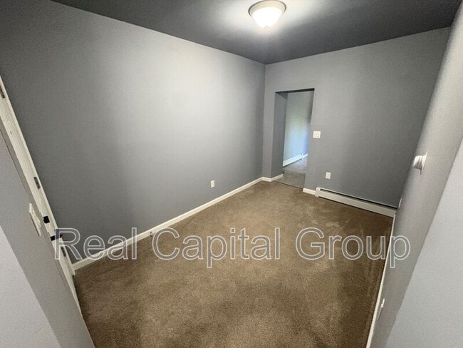 44 Alexander St Unit 2