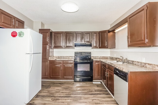 Photo - 2358 Forster St