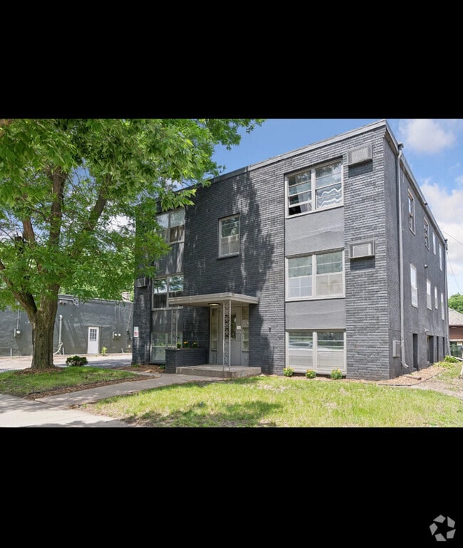 Building Photo - 3606 E 34th St Rental