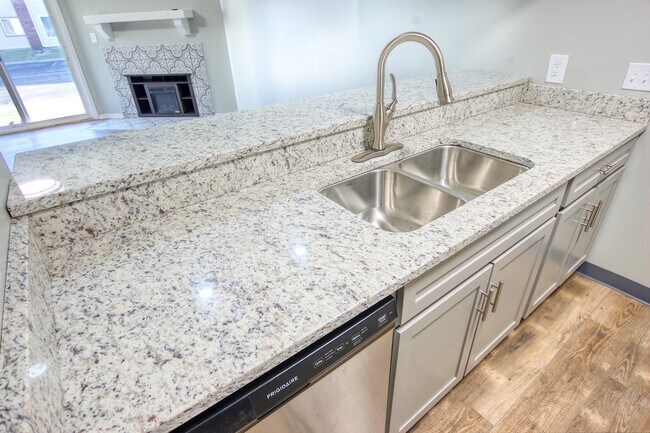 Photo - Sugarbush Apartments