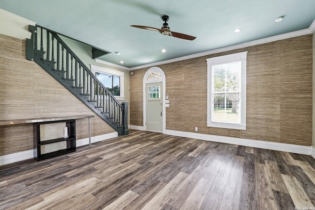 Photo - 202 W Woodlawn Ave