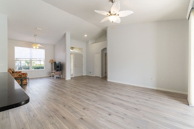 Photo - 3-Bed 2-Bath Unfurnished Pool Home - Green...