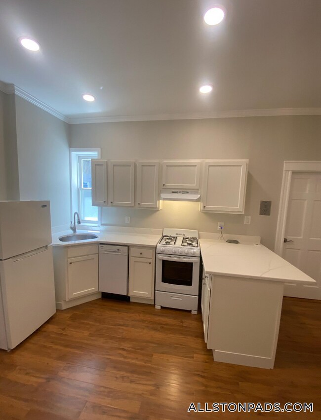 Photo - 1193 Commonwealth Ave Unidad 3