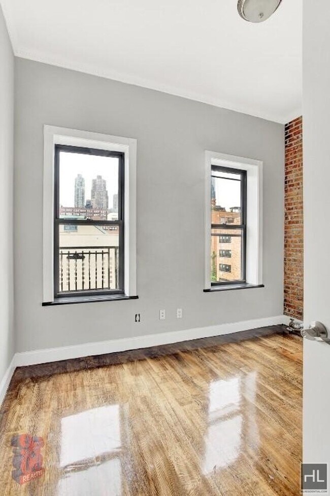 Photo - W 52ND ST. Unit 13E