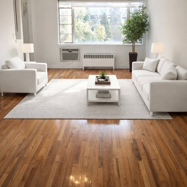 Building Photo - 205-276 76th St