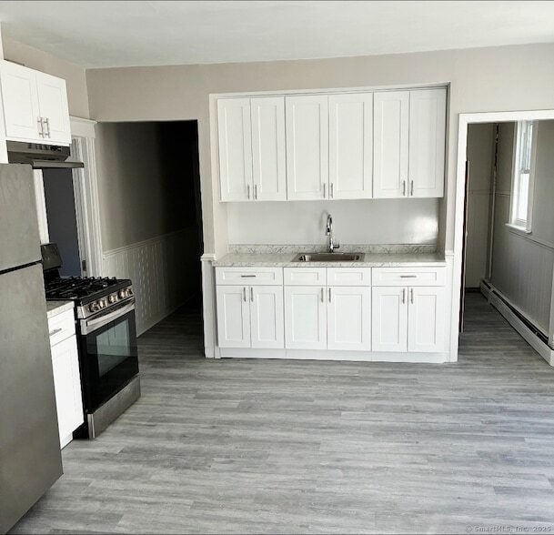 Photo - 465 Burritt St Unidad 2nd floor