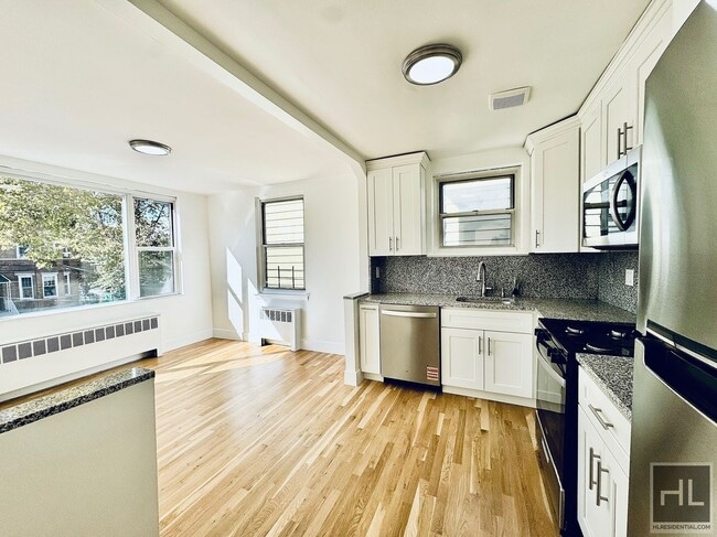 Photo - Newly Renovated 2 bedroom apartment spanni... Unit 2