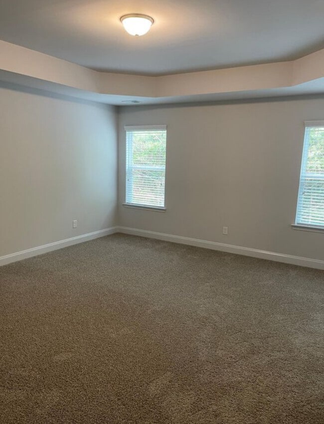 Photo - 47 Castlemoor Loop