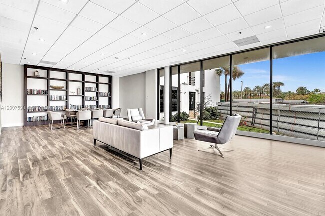 Photo - 20515 E Country Club Dr Unit 2143