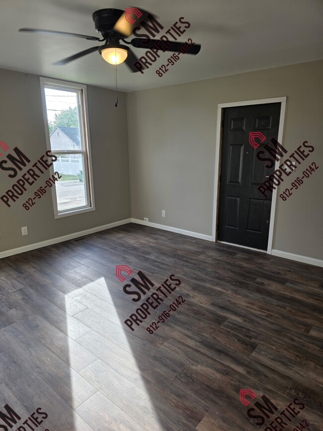 Photo - 1433 Loeb St