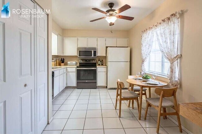 Photo - 452 E 9th Ave Unidad 3