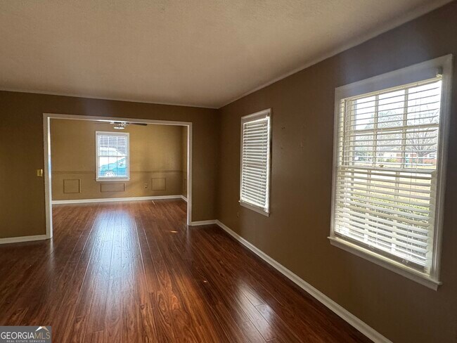 Photo - 107 Belair Dr