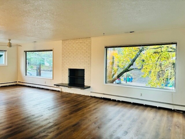 LIVING AREA - 3334 SE 9th Ave Unit 3334