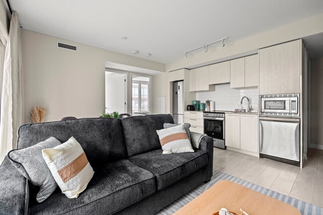 Building Photo - 7 Wood St Unit ID1345954P