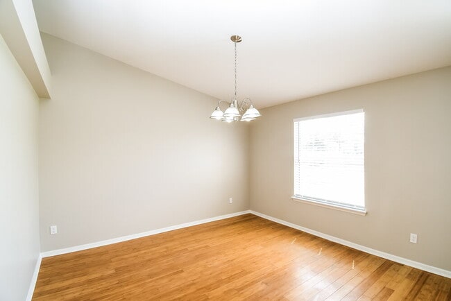 3016 Golden Pond Blvd