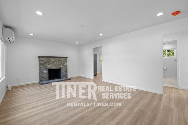 Photo - 7878 Orange Ave