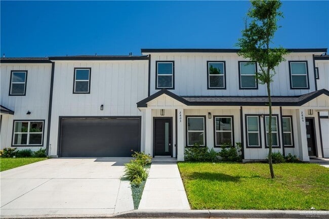 Photo - 24 Stablewood