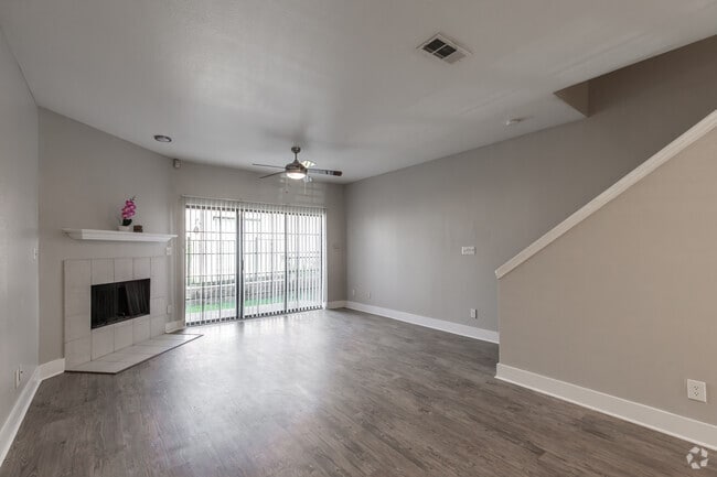 2BR, 2.5BA - 1,550SF - Living Room - Shiloh Park
