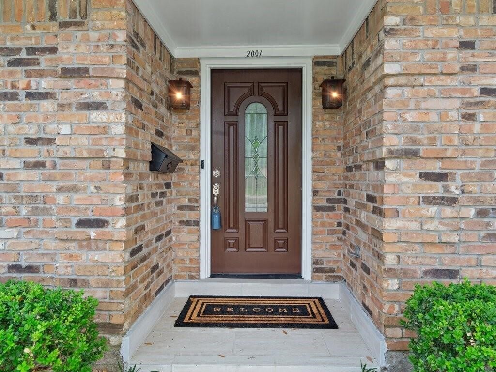 Photo - 2001 Briar Ln