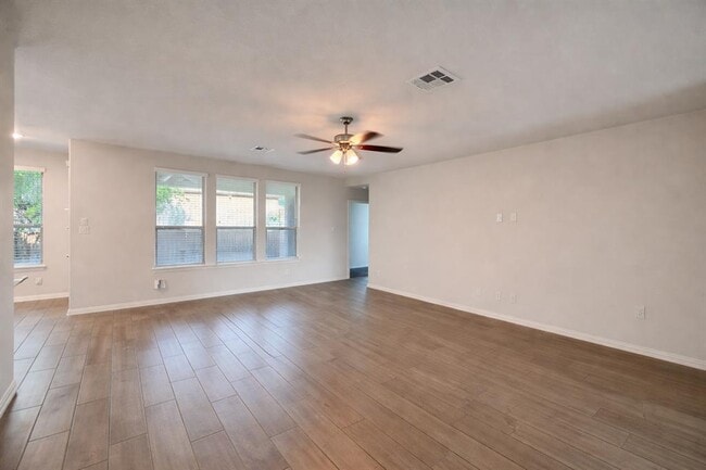 Photo - 4205 Hannover Wy