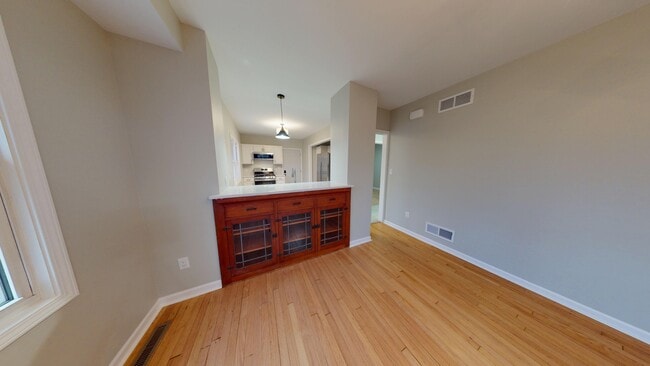 Comedor - 7823 Eagle St Unidad 7823