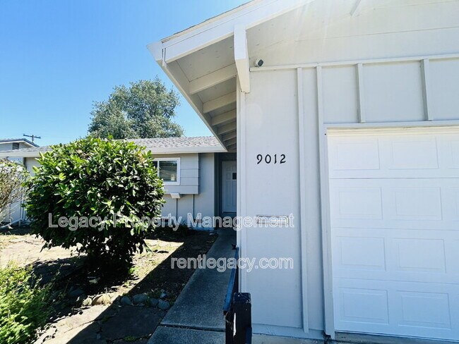 Photo - 9012 Alderson Ave