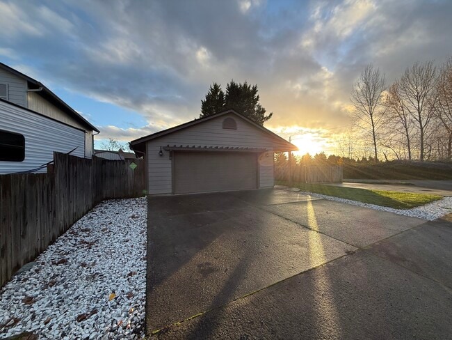 Photo - 13001 NE 89th St