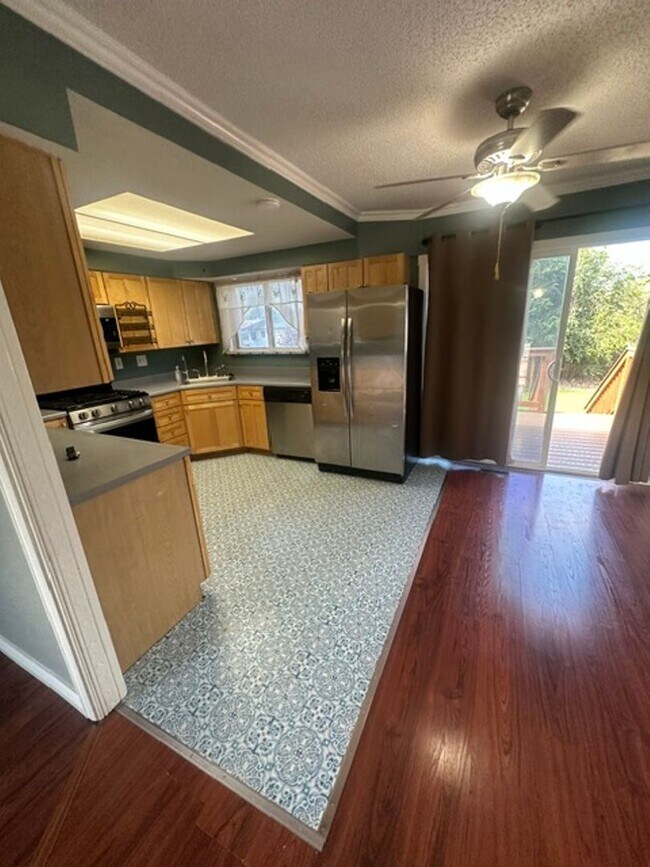 7370 Sugarloaf Terrace